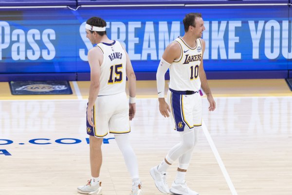 股票配资安全 皮尔斯：肯纳德是便宜的里夫斯 湖人会用肯纳德替代里夫斯吗